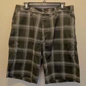 Quicksilver- black/white plaid - Men short. Size 34